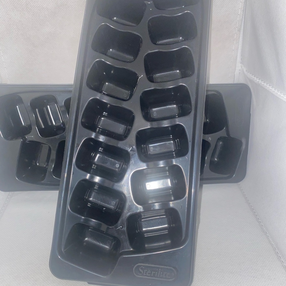 Sterilite Black Ice Cube Trays